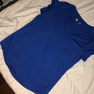 Women’s active top